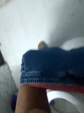 Snapshot of Merazulkhan chatting on December 17, 11:44 pm Merazulkhan online show from December 17, 11:44 pm