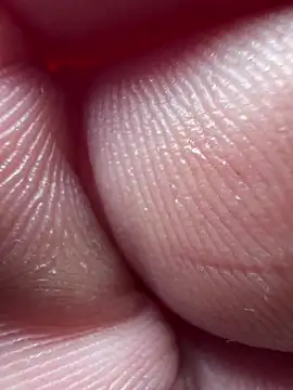 mikimakim online show from April 12, 11:15 am