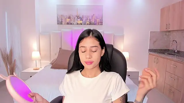 Snapshot of miranda_crawfor chatting on October 31, 12:39 pm miranda crawfor online show from October 31, 12:39 pm