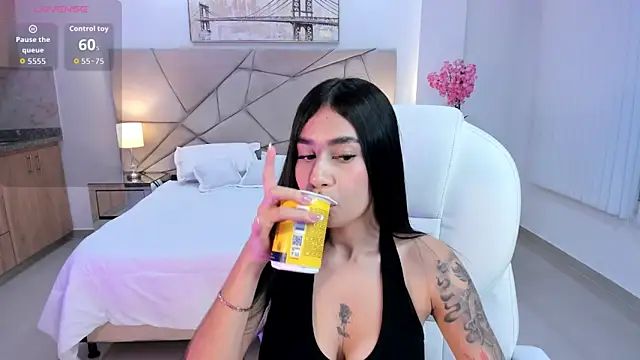 miranda crawfor online show from February 24, 4:32 am