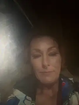 Snapshot of LeggyLeggs chatting on October 16, 3:18 am LeggyLeggs online show from October 16, 3:18 am