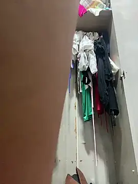 amandaaasilvaa online show from April 6, 3:57 pm