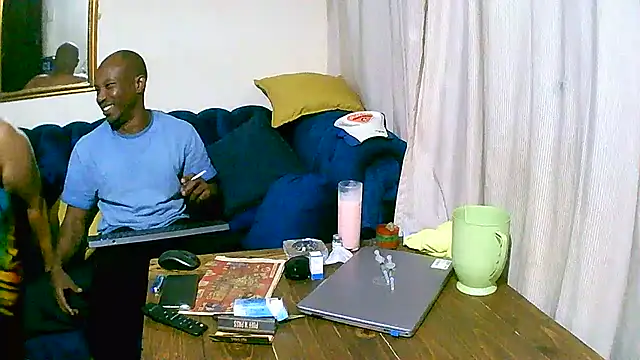 Snapshot of SHORTGUN_STALLION chatting on November 27, 10:45 pm SHORTGUN STALLION online show from November 27, 10:45 pm