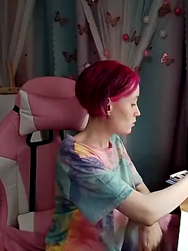 Snapshot of Fuzzy_Unicorn chatting on September 11, 6:41 pm Fuzzy Unicorn online show from September 11, 6:41 pm