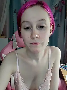 Snapshot of Fuzzy_Unicorn chatting on November 3, 7:15 pm Fuzzy Unicorn online show from November 3, 7:15 pm