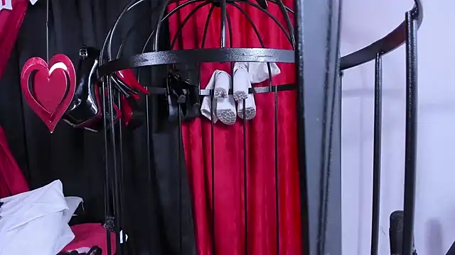 LiliThara online show from February 14, 6:43 am