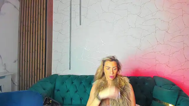 angel wow  online show from December 5, 5:16 am