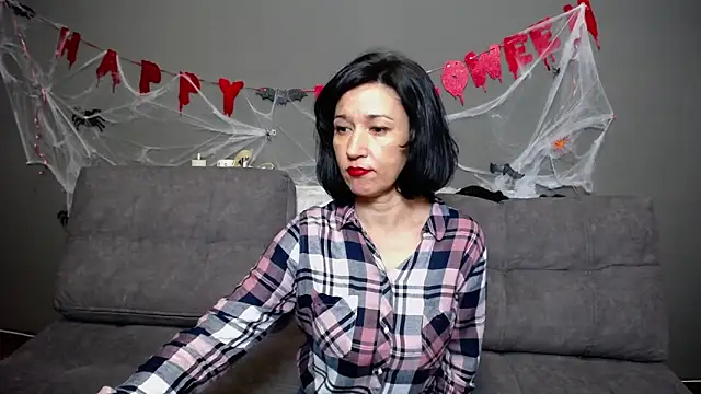 Snapshot of CameronEnns chatting on October 29, 7:32 am CameronEnns online show from October 29, 7:32 am