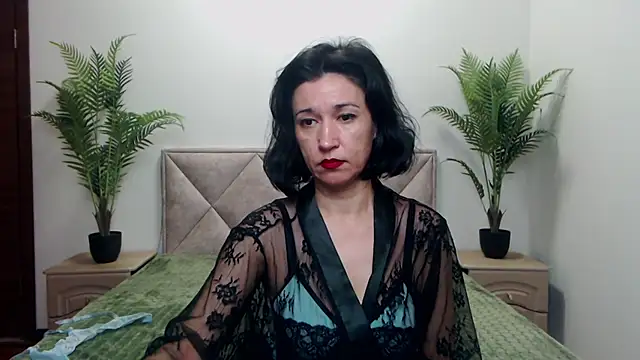 Snapshot of CameronEnns chatting on November 9, 7:39 am CameronEnns online show from November 9, 7:39 am