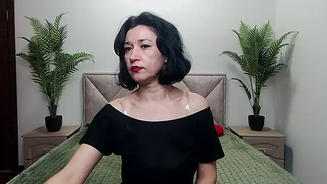 Snapshot of CameronEnns chatting on November 11, 7:19 am CameronEnns online show from November 11, 7:19 am