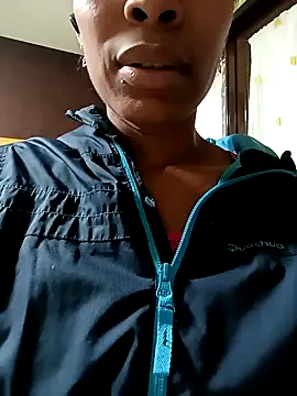 Snapshot of Flacidas chatting on October 17, 8:50 am Flacidas online show from October 17, 8:50 am