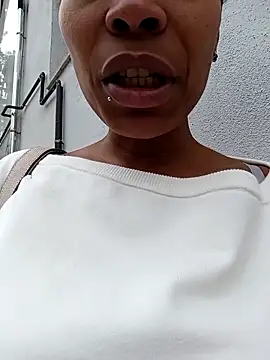 Snapshot of Flacidas chatting on November 1, 9:00 am Flacidas online show from November 1, 9:00 am