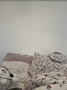 SuzieSub online show from April 16, 4:19 pm