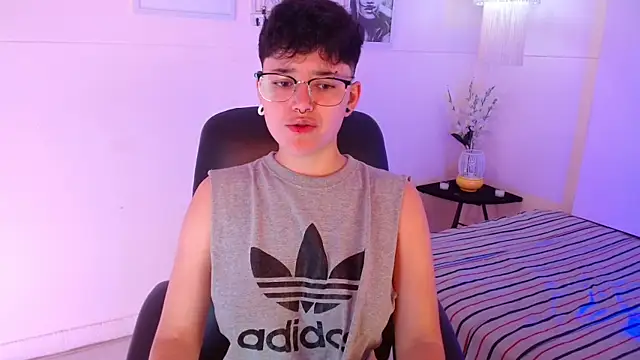 Snapshot of jeroharper chatting on September 25, 2:43 pm jeroharper online show from September 25, 2:43 pm