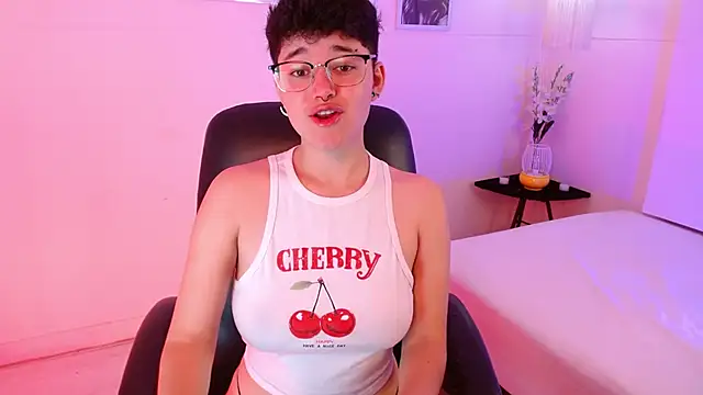 Snapshot of jeroharper chatting on October 10, 2:49 pm jeroharper online show from October 10, 2:49 pm