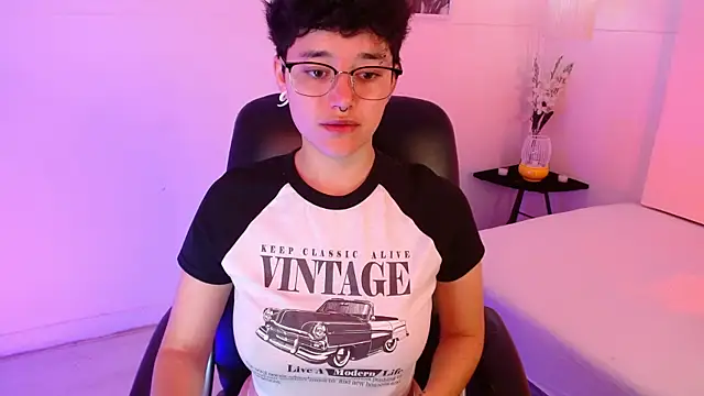 Snapshot of jeroharper chatting on October 28, 2:09 pm jeroharper online show from October 28, 2:09 pm