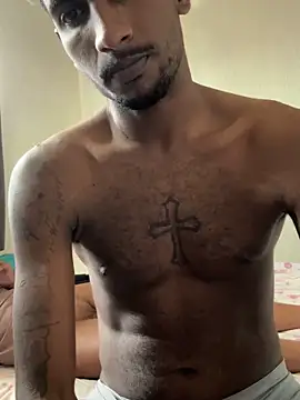 Snapshot of DiamanteNegro- chatting on November 12, 5:46 pm DiamanteNegro- online show from November 12, 5:46 pm