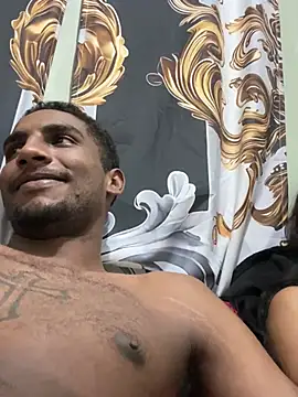 Snapshot of DiamanteNegro- chatting on February 10, 12:48 am DiamanteNegro- online show from February 10, 12:48 am