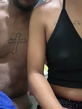 Snapshot of DiamanteNegro- chatting on February 11, 1:21 am DiamanteNegro- online show from February 11, 1:21 am