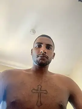 Snapshot of DiamanteNegro- chatting on February 17, 1:40 pm DiamanteNegro- online show from February 17, 1:40 pm