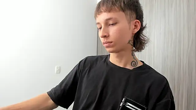 spacehumanz online show from February 25, 7:01 pm