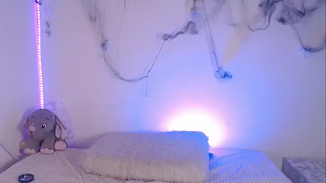 Snapshot of Lia__1 chatting on October 22, 9:36 pm Lia 1 online show from October 22, 9:36 pm