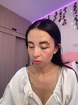 Snapshot of Lia__1 chatting on November 19, 5:13 pm Lia 1 online show from November 19, 5:13 pm