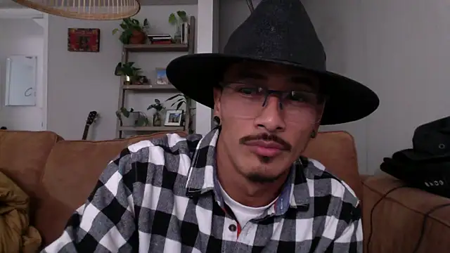 tanjir020 online show from November 12, 10:41 pm