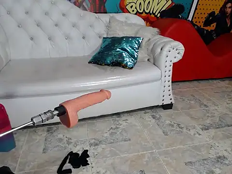 Snapshot of almesexyy chatting on September 11, 4:07 pm almesexyy online show from September 11, 4:07 pm