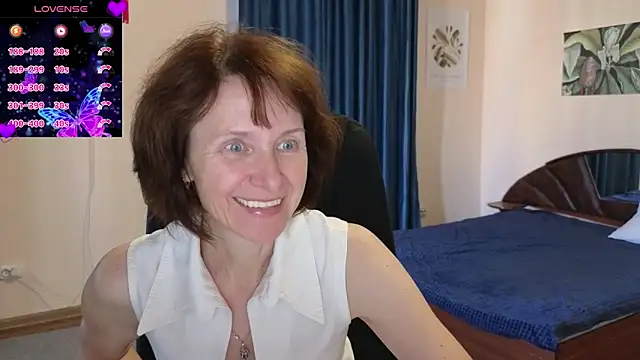 Lia Tito online show from September 13, 5:29 am