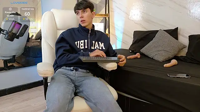 mathias saenz online show from January 17, 7:50 pm