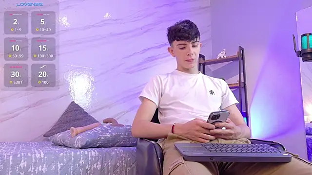 mathias saenz online show from April 10, 7:29 pm