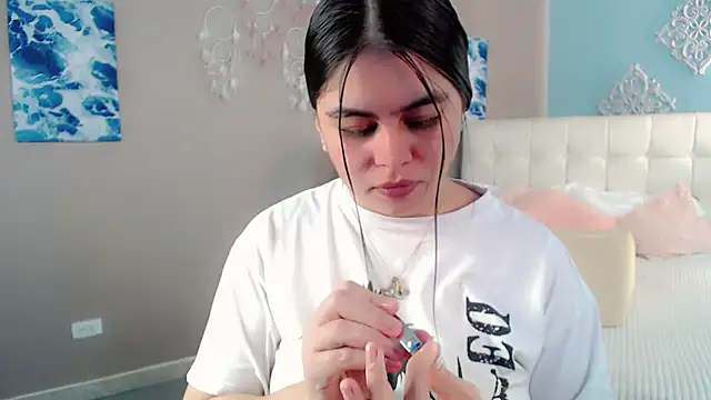 maddissonivanova online show from January 13, 7:08 pm