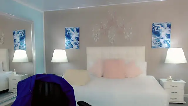 maddissonivanova online show from February 25, 7:01 pm