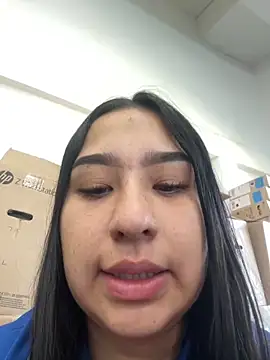 Snapshot of BELLAALEJA chatting on April 22, 1:23 pm BELLAALEJA online show from April 22, 1:23 pm
