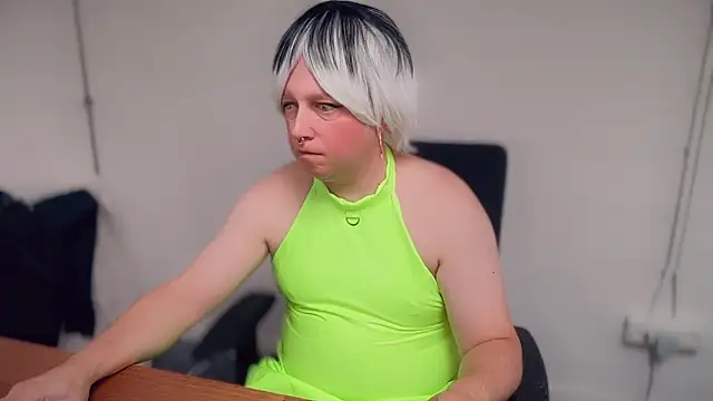 Snapshot of ElizaAndrea chatting on September 24, 3:15 pm ElizaAndrea online show from September 24, 3:15 pm