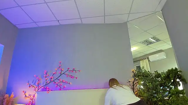 AshleyJoness online show from April 5, 5:15 am