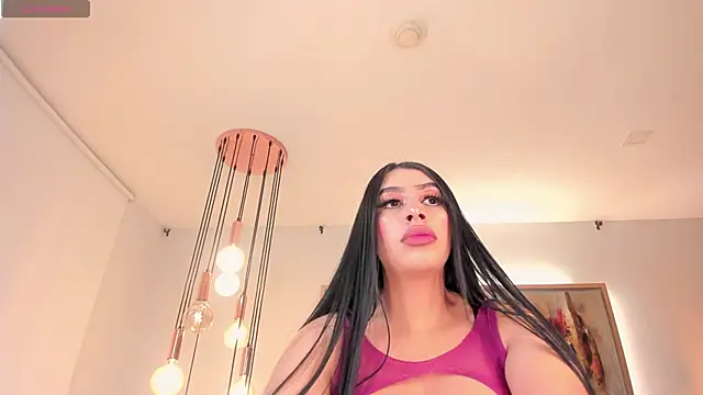 LeahLombardi  online show from January 10, 3:30 am