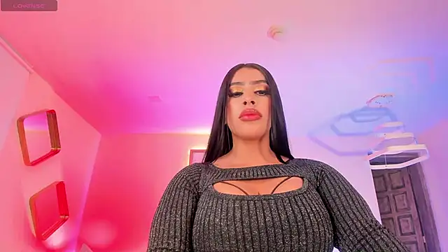 LeahLombardi  online show from April 10, 4:28 am