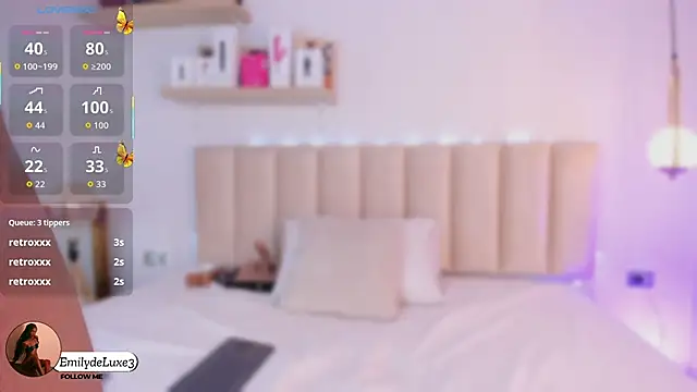 Snapshot of Emely_Deluxe chatting on November 23, 11:43 am Emely Deluxe online show from November 23, 11:43 am