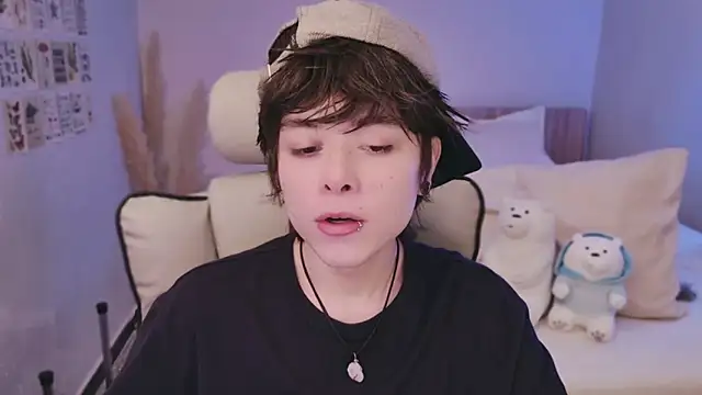 Snapshot of PaulTexx chatting on November 18, 9:08 pm PaulTexx online show from November 18, 9:08 pm