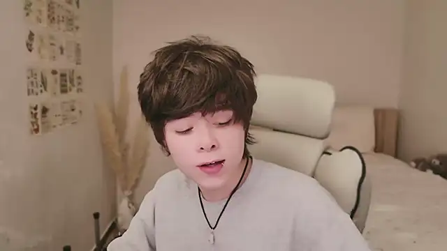 Snapshot of PaulTexx chatting on December 13, 10:04 pm PaulTexx online show from December 13, 10:04 pm