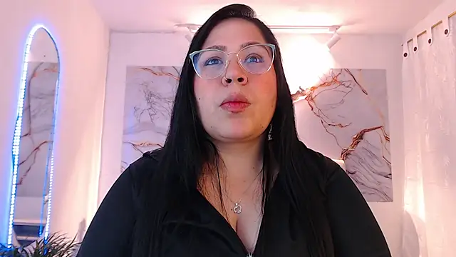 Snapshot of Ashley_Grahaam chatting on November 16, 2:50 am Ashley Grahaam online show from November 16, 2:50 am