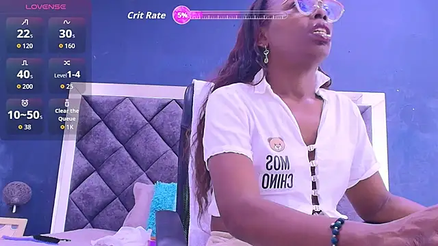 Snapshot of ebony__jheim chatting on February 5, 12:21 pm ebony jheim online show from February 5, 12:21 pm