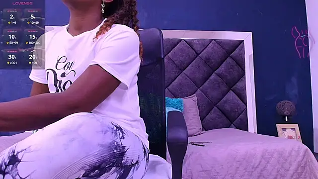 Snapshot of ebony__jheim chatting on March 4, 12:22 pm ebony jheim online show from March 4, 12:22 pm