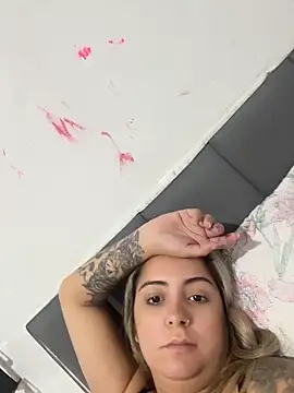 Snapshot of sophiemonroevip chatting on May 13, 11:51 am sophiemonroevip online show from May 13, 11:51 am