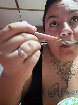 valen1891 online show from April 15, 6:15 pm