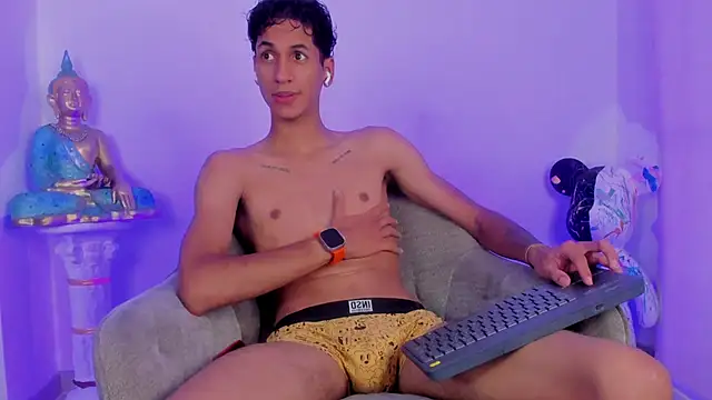 Snapshot of CamiiloRivera chatting on October 5, 11:41 am CamiiloRivera online show from October 5, 11:41 am