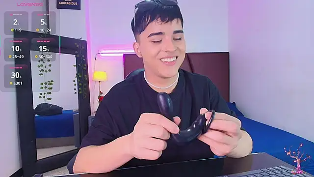 Lucass love online show from October 27, 4:44 pm