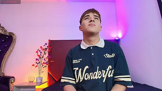 Lucass love online show from April 10, 1:27 pm